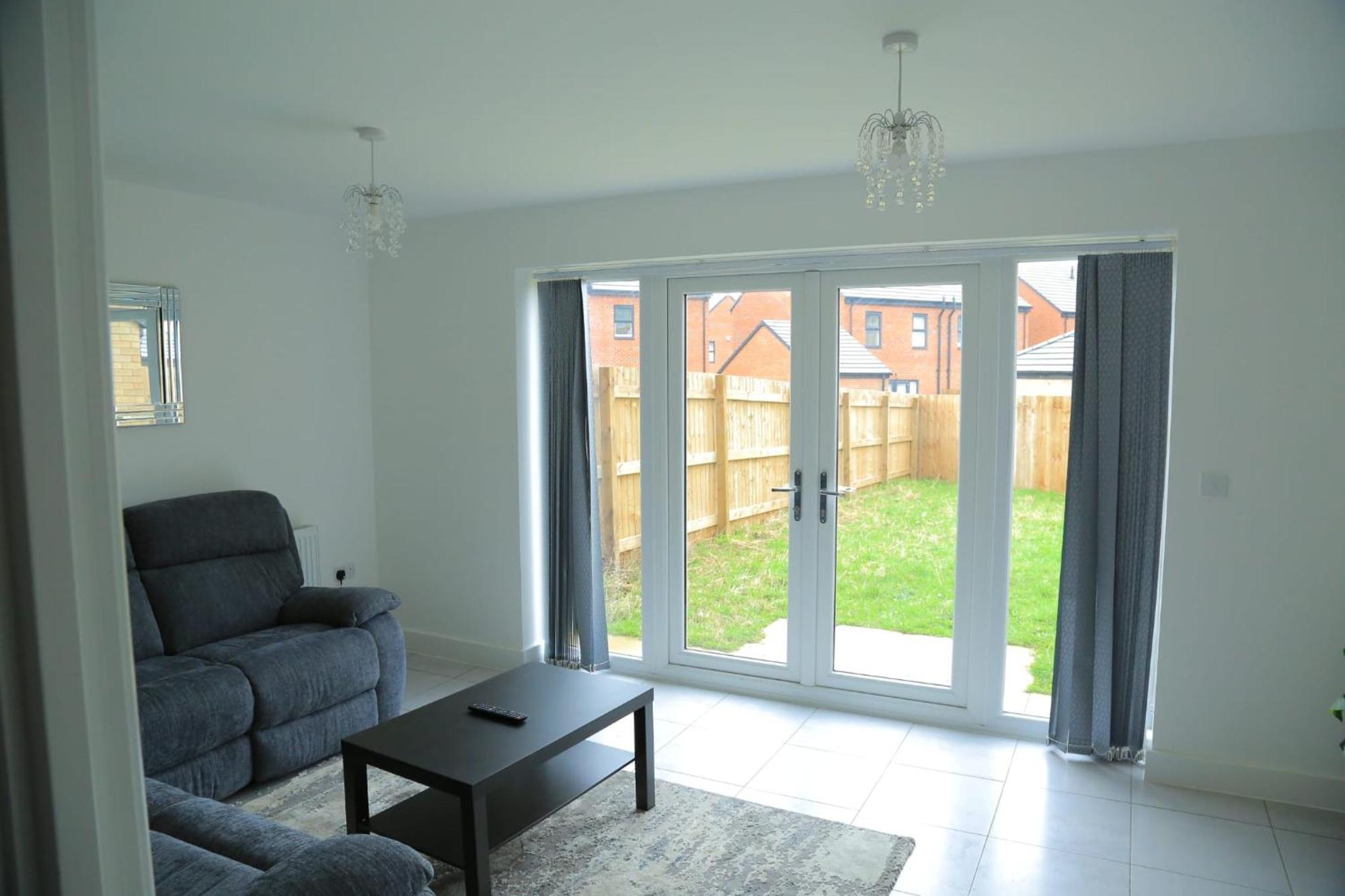 Beautiful New Family Home Leeds  Exterior photo